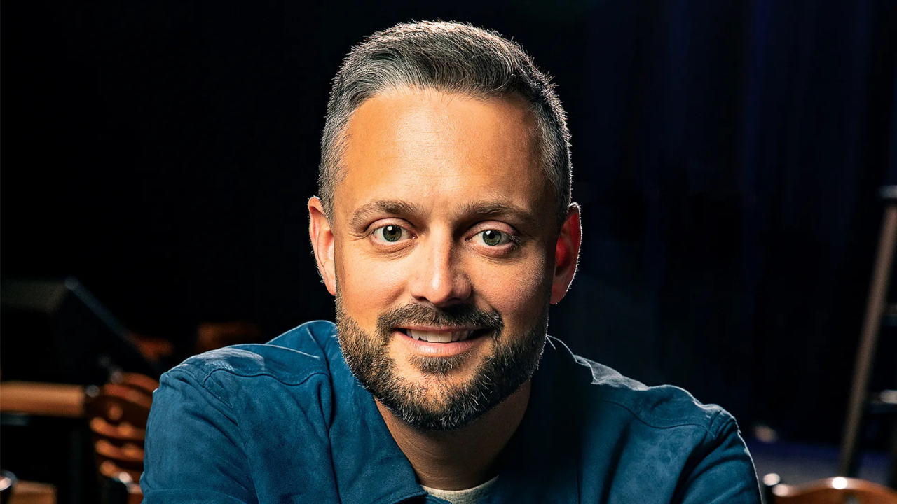 Nate Bargatze Net Worth: Early Life, Family, Career, Wife & More